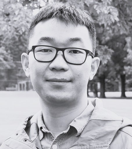 Yiheng Headshot 5PS 1